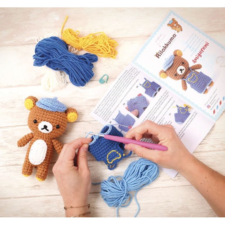 Crocheting kit teddy bear
