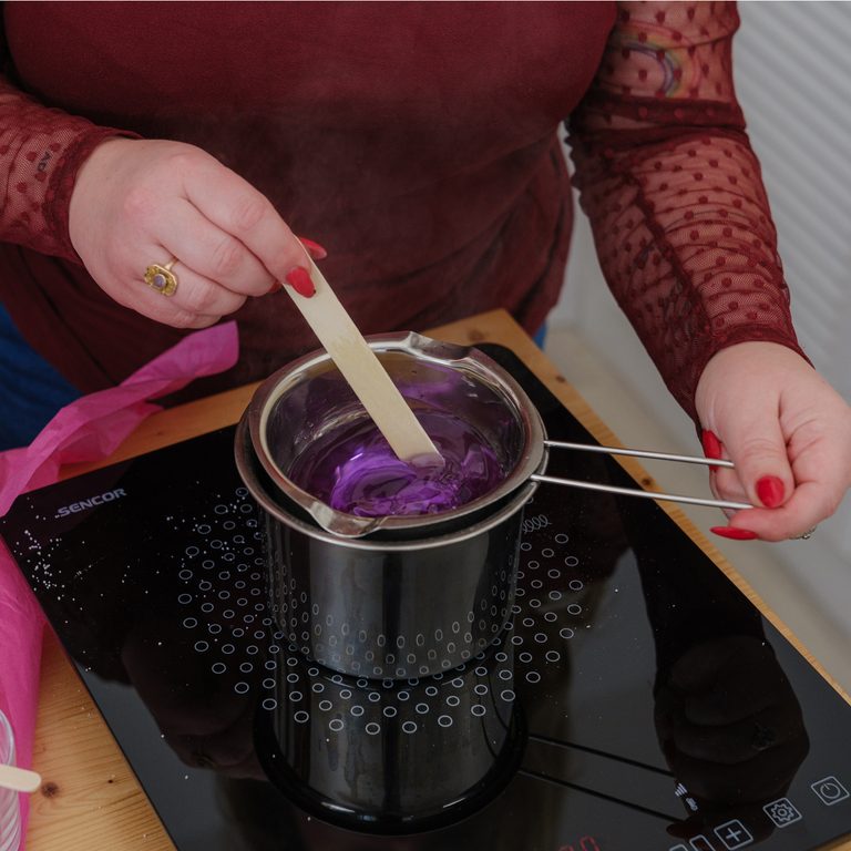 Manumi kreativní sada na výrobu vonných svíček s minerály