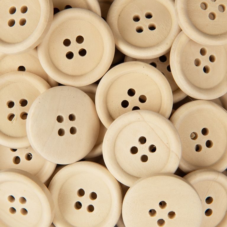 Dřevěné knoflíky 25 mm čtyřdírkové 8 ks přírodní