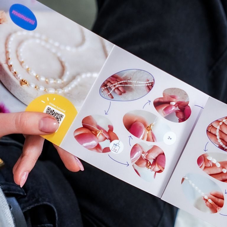 Manumi creative kit for making a set of necklace and bracelet from freshwater pearls