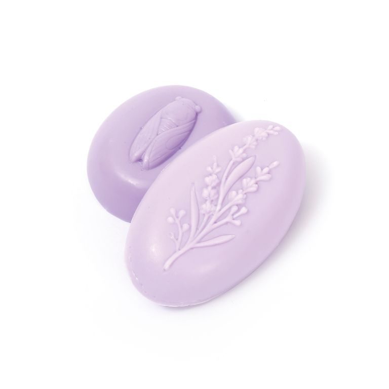 Creative kit for making soap with lavender