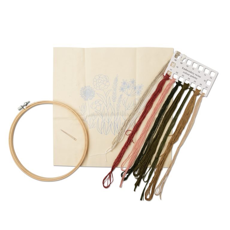 Manumi sada na vyšívanie letná lúka