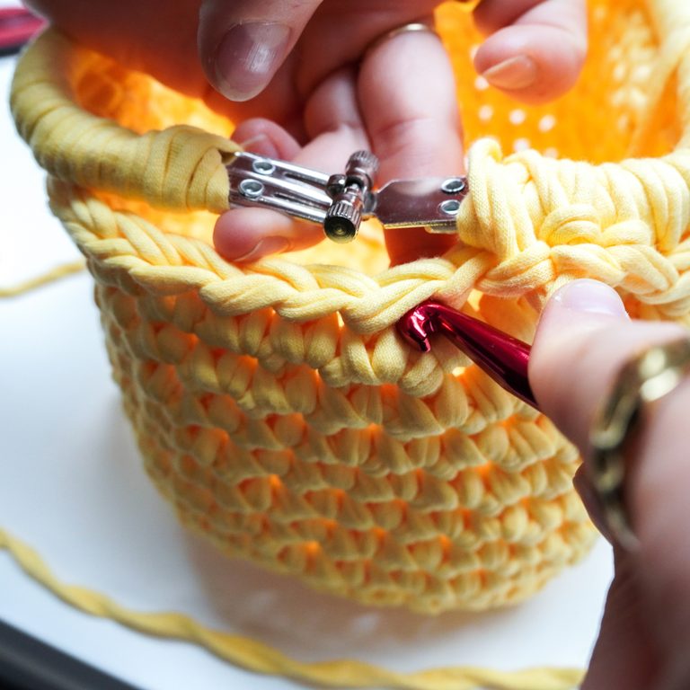 Manumi creative crochet cosmetic bag kit