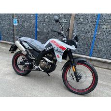 UM DSR ADVENTURE TT 125 BÍLÁ