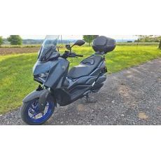 YAMAHA X-MAX 300 - REZERVOVÁNO