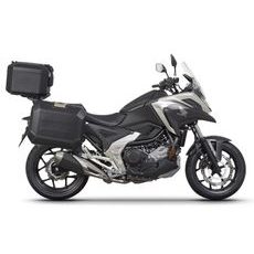 KOMPLETNÍ SADA ČERNÝCH HLINÍKOVÝCH KUFRŮ SHAD TERRA BLACK, 37L TOPCASE 36L/36L BOČNÍ KUFRY, VČETNĚ MONTÁŽNÍ SADY A PLOTNY SHAD HONDA NC 750 X 2021-