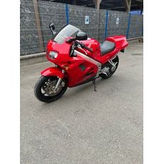 HONDA VFR 750 F REZERVOVÁNO