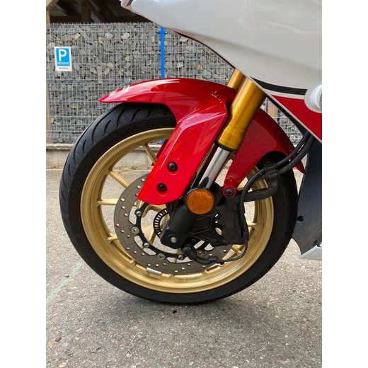 YAMAHA YZF-R125 REZERVOVÁNO