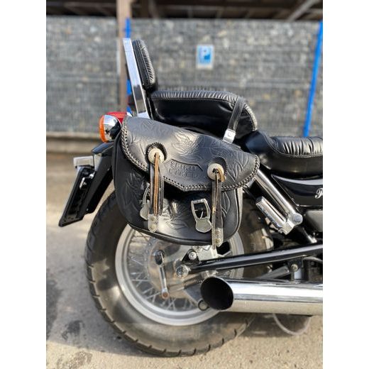 SUZUKI VS 600 GL INTRUDER