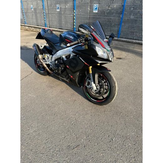 APRILIA RSV4