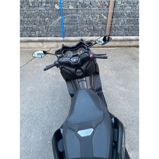 YAMAHA X-MAX 300