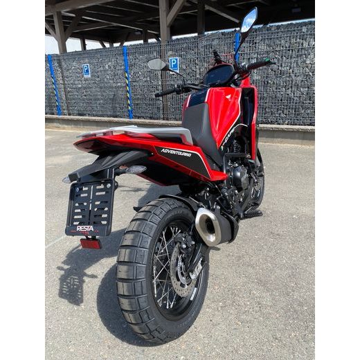 MOTO MORINI X-CAPE (DRÁTĚNÁ KOLA) ČERVENÁ RED PASSION S KUFRY ZDARMA