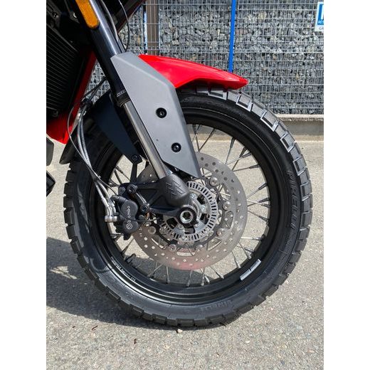 MOTO MORINI X-CAPE (DRÁTĚNÁ KOLA) ČERVENÁ RED PASSION S KUFRY ZDARMA