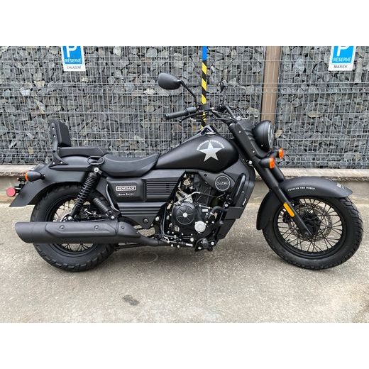 UM RENEGADE COMMANDO 300 ZELENÁ