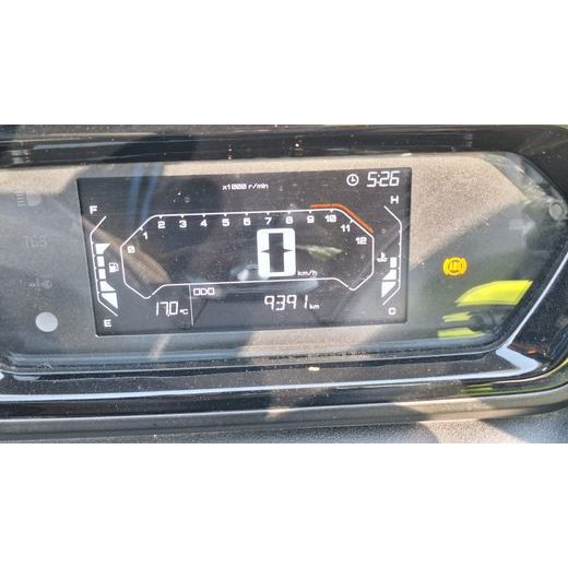 YAMAHA X-MAX 300 - REZERVOVÁNO