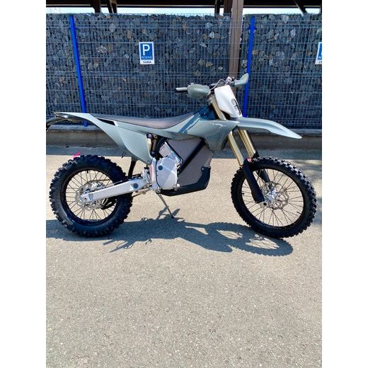 STARK VARG EX 60 HP + POLEPY A KRYTY ZDARMA