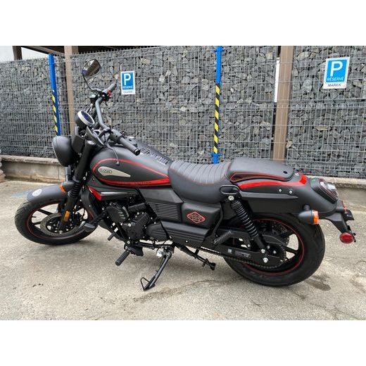 UM RENEGADE VEGAS 300