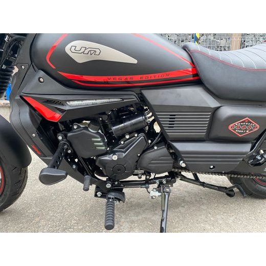 UM RENEGADE VEGAS 300