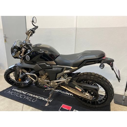 ZONTES 125 SCRAMBLER ČERNÁ DRÁTĚNÁ KOLA