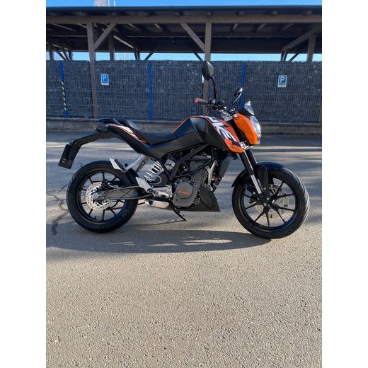 KTM 125 DUKE - REZERVOVÁNO