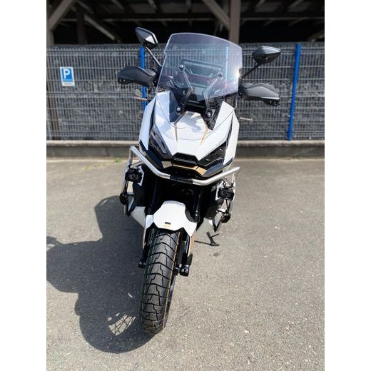 ZONTES 368 GIZMO BÍLÁ SKLADEM + KUFR ZDARMA