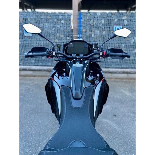 MOTO MORINI X-CAPE 1200 ČERNÁ + SADA KUFRŮ ZDARMA