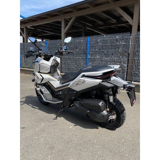 ZONTES 368 GIZMO BÍLÁ SKLADEM + KUFR ZDARMA