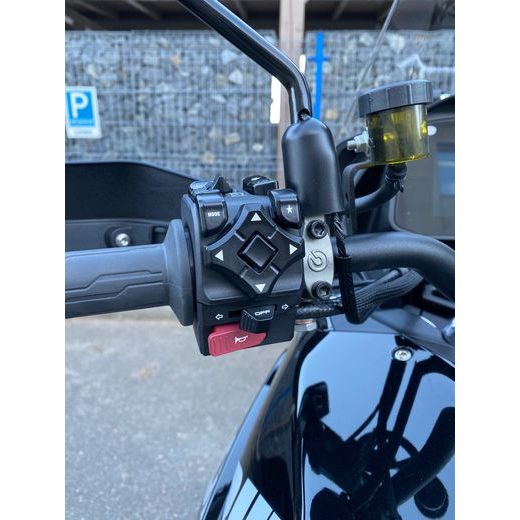 MOTO MORINI X-CAPE 1200 ČERNÁ + SADA KUFRŮ ZDARMA