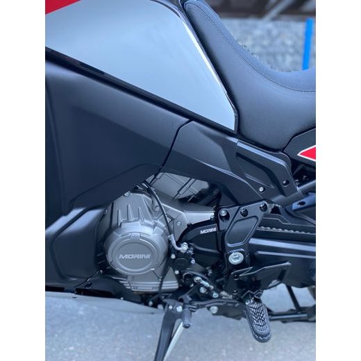 MOTO MORINI X-CAPE 1200 ČERNÁ + SADA KUFRŮ ZDARMA