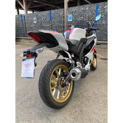 YAMAHA YZF-R125 REZERVOVÁNO