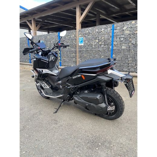 ZONTES 368 GIZMO ČERNÁ + KUFR ZDARMA