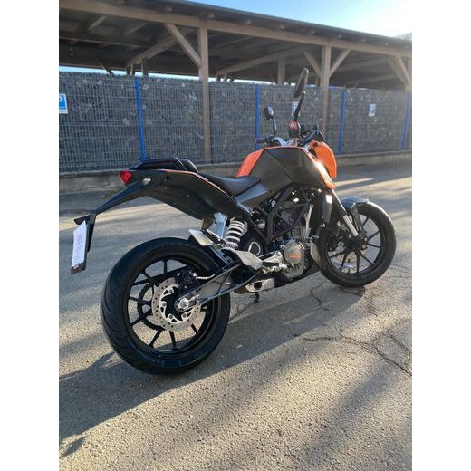 KTM 125 DUKE - REZERVOVÁNO
