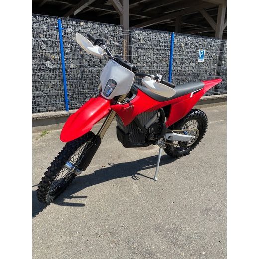 STARK VARG EX 60HP STARK RUDÁ