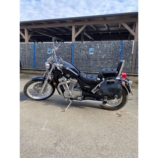 SUZUKI VS 600 GL INTRUDER