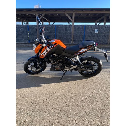 KTM 125 DUKE - REZERVOVÁNO