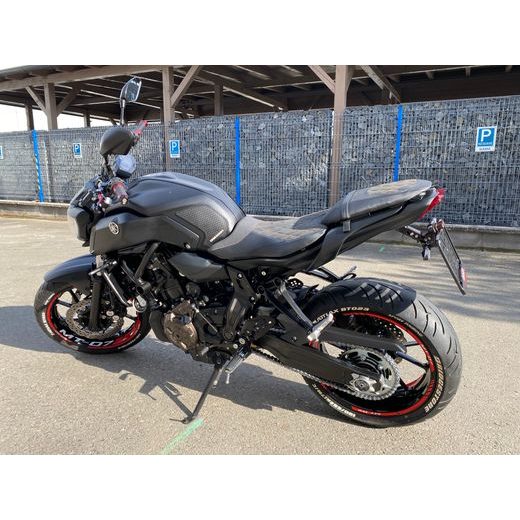 YAMAHA MT-07 NÁJEZD POUZE 7125 KM