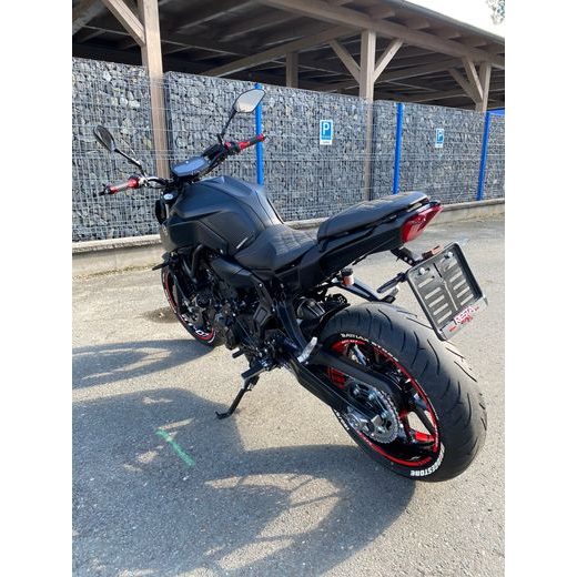 YAMAHA MT-07 NÁJEZD POUZE 7125 KM