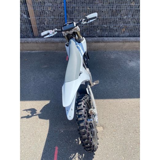 STARK VARG EX 60HP SNOW WHITE + POLEPY A KRYTY ZDARMA