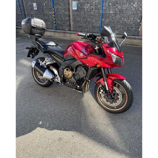 YAMAHA FZ1 S FAZER REZERVOVÁNO
