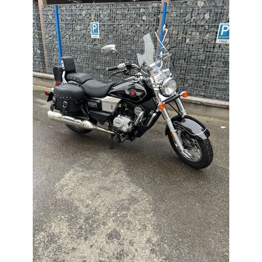 UM RENEGADE CLASSIC DELUXE 125