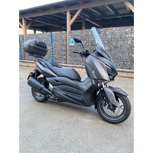 YAMAHA X-MAX 300