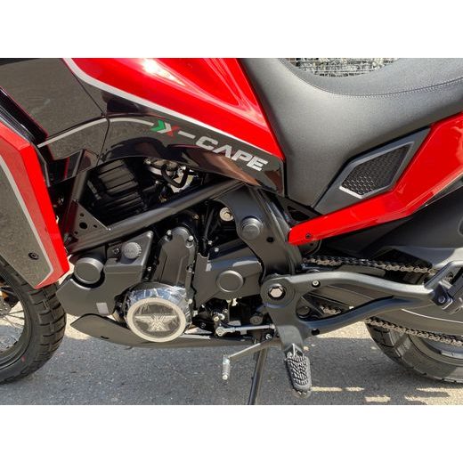 MOTO MORINI X-CAPE (DRÁTĚNÁ KOLA) ČERVENÁ RED PASSION S KUFRY ZDARMA