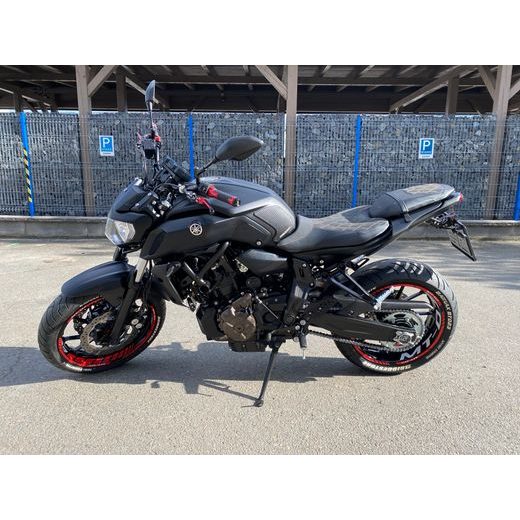 YAMAHA MT-07 NÁJEZD POUZE 7125 KM