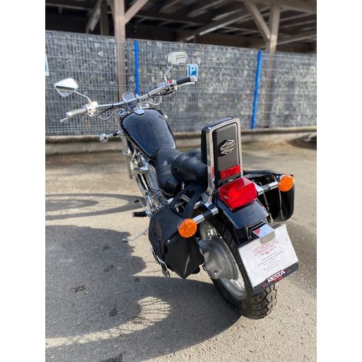 SUZUKI VS 600 GL INTRUDER