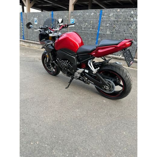 YAMAHA FZ1 FAZER - REZERVOVÁNO
