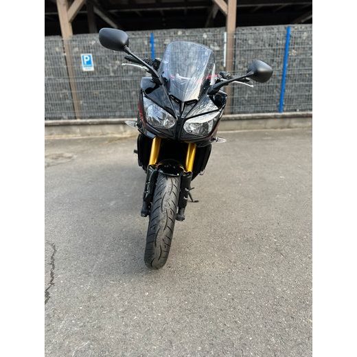 YAMAHA FZ1 FAZER - REZERVOVÁNO