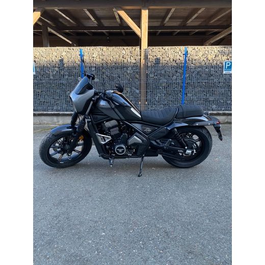 MOTO MORINI CALIBRO CUSTOM 700 ŠEDÁ