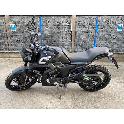 ZONTES 125 GK SCRAMBLER - DRÁTĚNÁ KOLA ČERNÁ