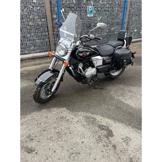 UM RENEGADE CLASSIC DELUXE 125