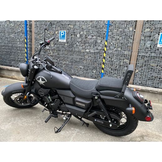 UM RENEGADE COMMANDO 300 ZELENÁ